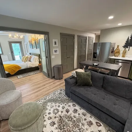 Idaho Pine Condo at Schweitzer Ski Resort, 2 bedroom, 1 bath, high-end finishes.