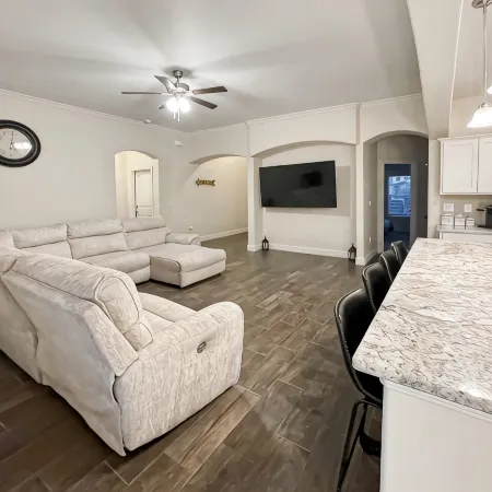 3-bedroom house in welcoming Hobbs with WiFi, AC