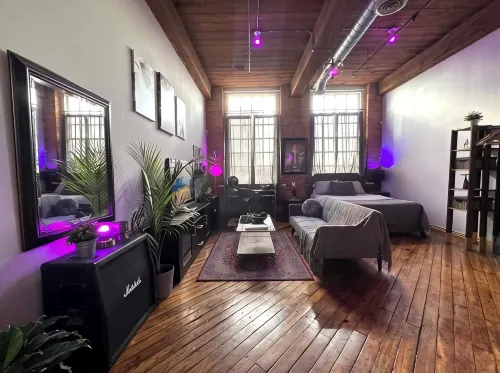 Riverside Boho Artist's Loft Downtown - Condos