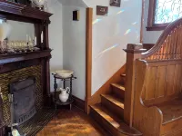 Gorgeous 1908 Estate on 1 acre of land. 6 blocks from Grinnell College. Hotels in Grinnell