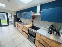 Westmeads wings. 5 minutes walk to the harbour and close to town and beach