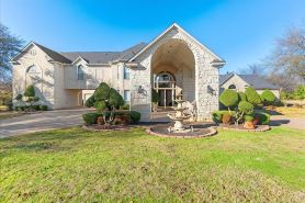 NEWHOUSE MANSION DALLAS TOP 10 Vacation Rental  POOL and SPA3 Acres Of Land