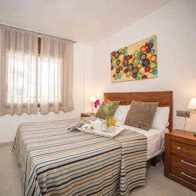 Ona Jardines Paraisol Hoteles cerca de Sangulí Camping & Resort