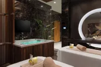 Wyndham Grand Istanbul Levent Hotel & Conference Center - Hot Springs