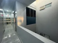 Adrian Hotel - 2-Star