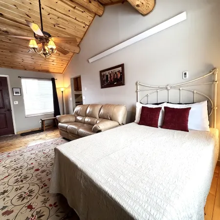 #6 Mustang Cabin at Ponderosa Place Hotels in Custer