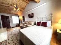 #6 Mustang Cabin at Ponderosa Place