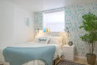 Cozy 2BR/2BA Apt w/ Private Patio – 1 Stop to Manhattan!