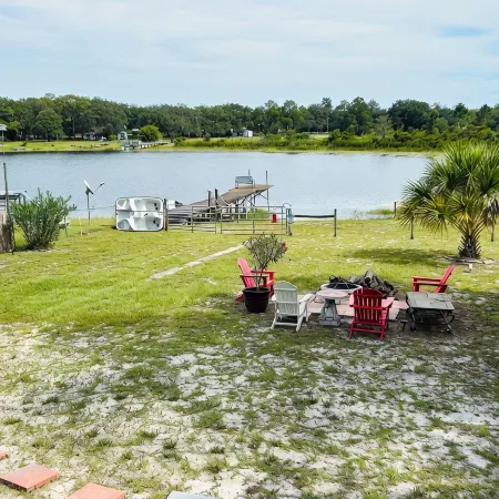 Fish from own dock or in Palatka, Visit Ocala National Forest, FU Gators 30+ min