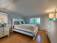 Great Fall Rental on Finger Lakes Wine Trail: Owasco East Side Lakefront - Wifi