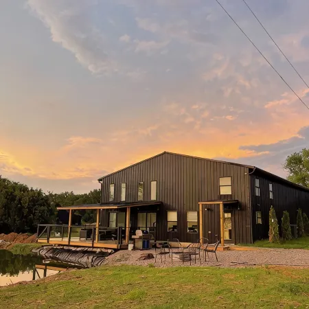 The Barn Loft at Catawba Farm - 30 min from the Ark Encounter