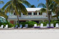 Beachfront large one bedroom studio, adjoining studio can be added to make 2/2. - Wi-Fi