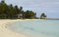 Buttercup Family Cottage beautiful beach, great snorkeling spot across the road - Beach