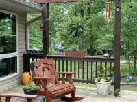 Home Sweet Home, Spacious Sunroom & Fun Deck!