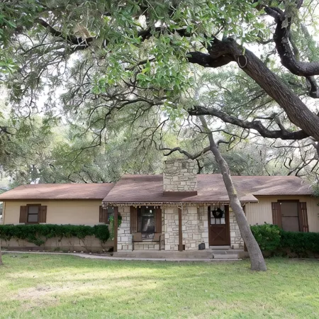 Heart of Town Near Heb with a Spacious, Beautiful Backyard to Enjoy.