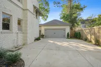 Heart of the City Luxury Penthouse….. in Historic Central Gardens Neighborhood! - Condos