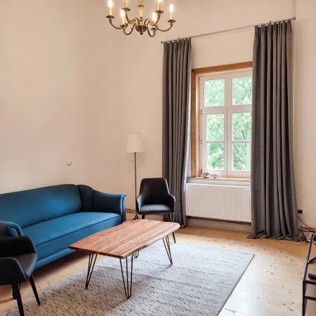 Renovated historic apartment - bright and spacious