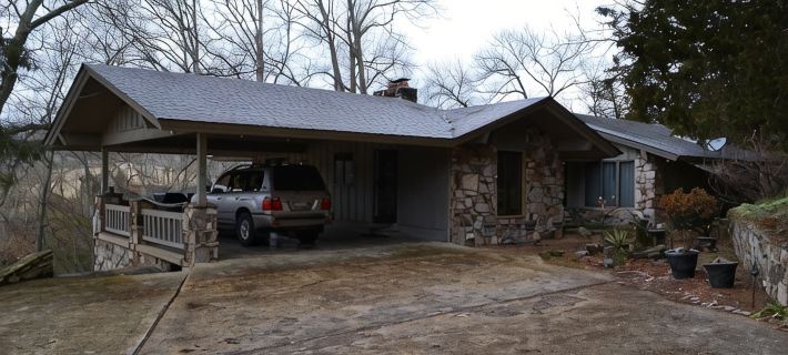 Riverfront, golf course retreat with pool! Hotele w: Sharp County