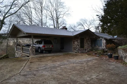 Riverfront, golf course retreat with pool!