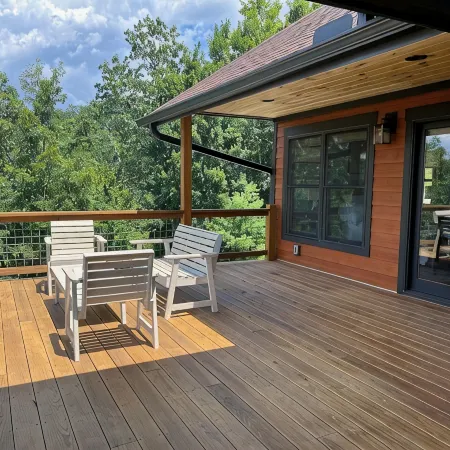 Lake cabin w/Mountain view, game room, & lake access, Sleeps 8, 3 King Bedrooms