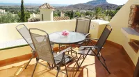 Free unlimited WiFi-Air Conditioned-BBQ-Rooftop Solarium-2 Bed 2 Bath Villa