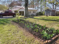 Fisherman, Traveling Workers and Vactioners love the Barefoot Retreat - 3-Star