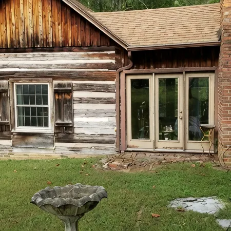 Authentic 1800s Century Kentucky Log Cabin Land Bewteen the Lakes