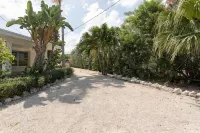 Key Colony Single Family Home w/85' DOCK+Cabana Club Access! - Homestays
