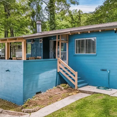 Vintage Smith Lake Retreat!
