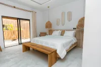 MIADJOE BEACH RESORT - 2-Star