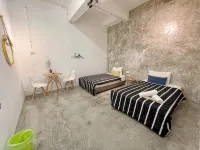 3 BDR shoplot style homestay Yong Peng three rooms. Hotels in Yong Peng