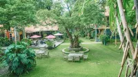 Kayu Arum Resort
