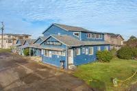 Blue Octopus #1 Ocean View. Beach Access - 2-Star