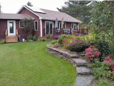 Spacious country retreat, close to Montpelier, close to nature. Smoke/pet free Hotel a 