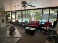 Tropical Oasis Beach Town Private Pool Home & Tiki Lanai Close to Beaches