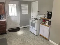Cozy city cottage, one floor, covered porches, quiet neighborhood - 3-Star