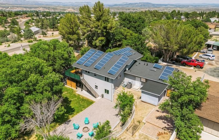 King Sized Retreat w/Hot tub, Peloton, Views - Close to Sedona!