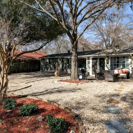 Remodeled Lake Texoma Beach Themed House Walking Distance to Neighborhood Beach