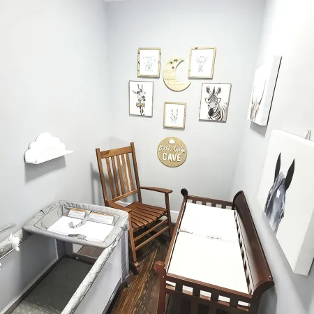 Modern Victorian Family Home Mins-To Downtown/OTR!!