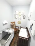 Modern Victorian Family Home Mins-To Downtown/OTR!! - balcony