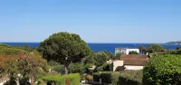 Quiet garden-level apartment with sea view - Ocean View