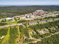 Summit Condo 201A - Recently Renovated, Great Views, Close to Village! Hoteles en Edray