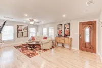Atnt Cowboys Rangers TX Live  Five Stars!! 4Bed 4 Bath Walk Downtown Arlington - บังกะโล