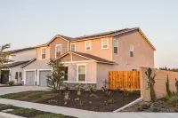 New Spacious 5 Bed 3 Bath Vacation House near Sequoia /w Tub, BBQ, EV - 4-Star