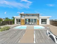 Oceanfront amazing 2 BR Villa - 2 min from the beach - Swimmingpools