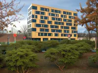 Meininger Hotel Frankfurt Main / Airport Отели рядом с достопримечательностью «Вестенд»