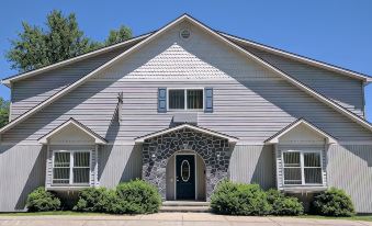 The Inn of Lake George