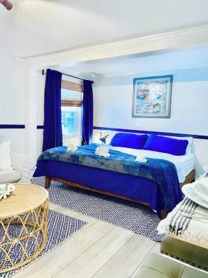 Only 4 bedroom with a view of Main Street located in the Downtown Core District - 3 estrellas