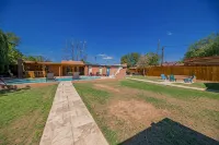 Right At Home-Midland Adobe Compound with Pool and Fire Pits and Billiards - 3 étoiles