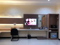 Lcr Hotel Ende 英德酒店